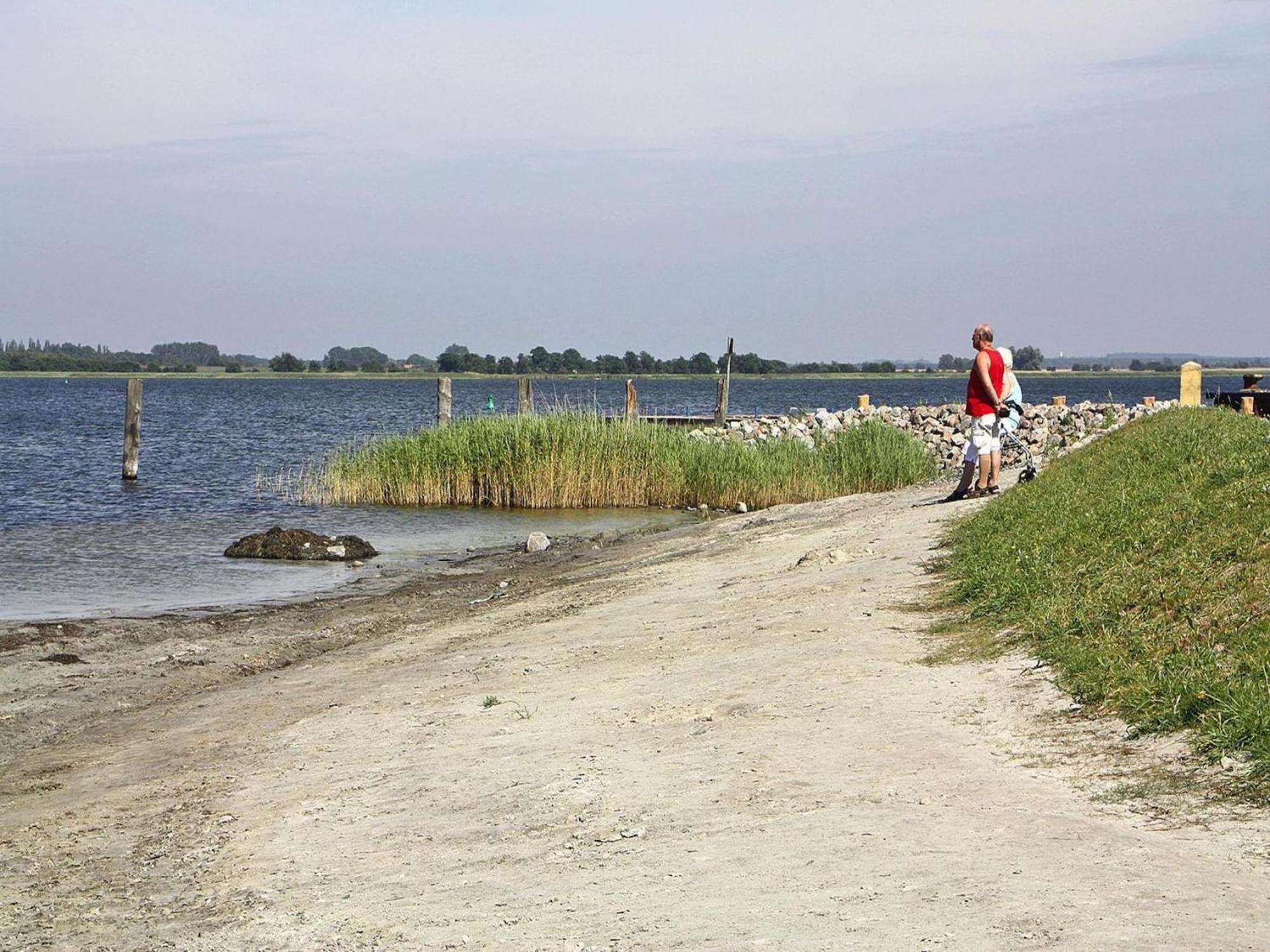 Doppelhaushaelfte Sprotte Am Breetzer Bodden In Vieregge Villa Bagian luar foto
